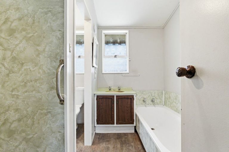 Photo of property in 51 Hinau Street, Castlecliff, Whanganui, 4501