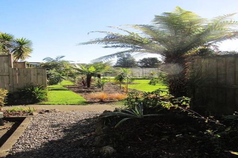 Photo of property in The Grange, 5/92 Bush Road, Albany, Auckland, 0632
