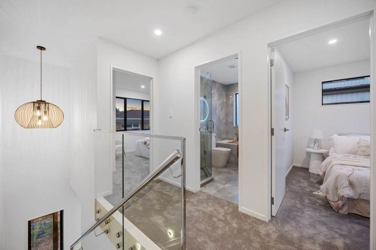 Photo of property in 33c Garadice Road, Rothesay Bay, Auckland, 0630