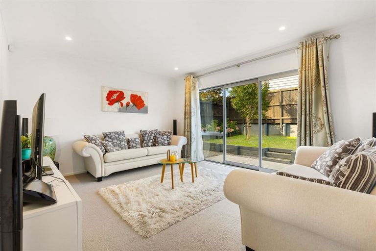 Photo of property in 20 Shelduck Way, Hobsonville, Auckland, 0616