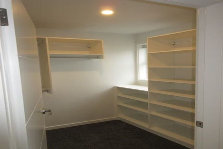 Photo of property in 2 Parekareka Lane, Kenepuru, Porirua, 5022