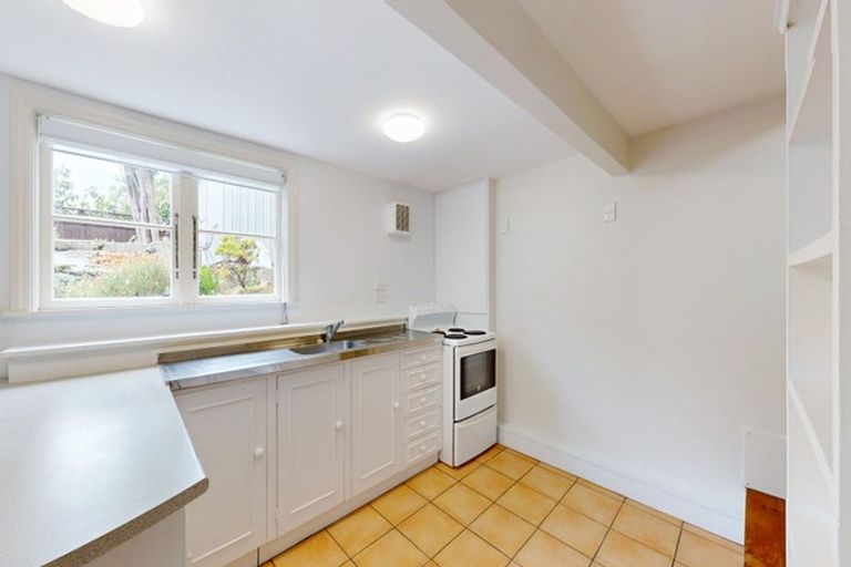 Photo of property in 141 Grant Road, Thorndon, Wellington, 6011