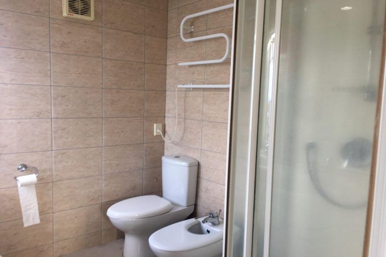 Photo of property in 1/369 East Coast Road, Mairangi Bay, Auckland, 0630