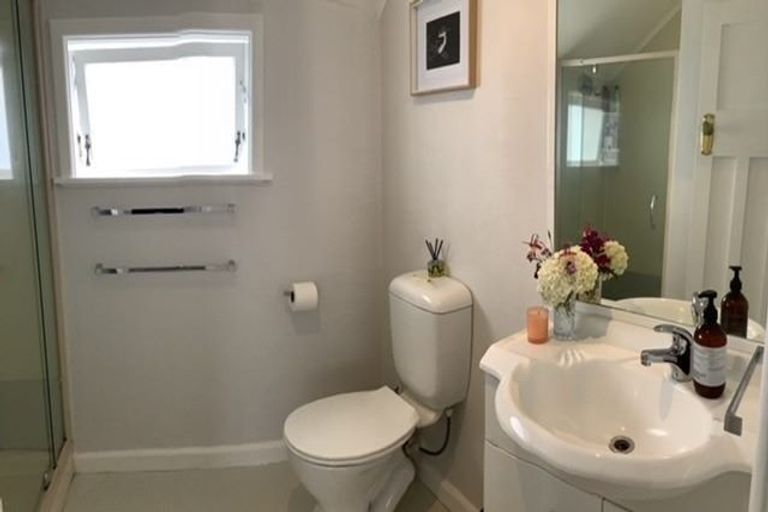 Photo of property in 49 Kensington Avenue, Petone, Lower Hutt, 5012