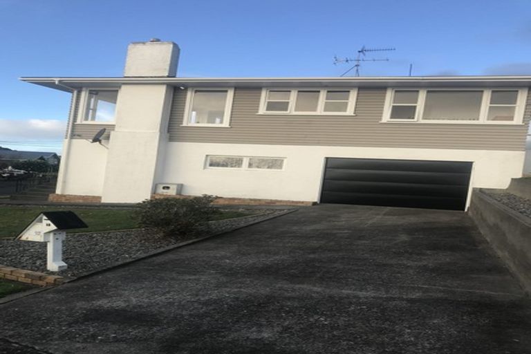 Photo of property in 18 Crownhill Street, Spotswood, New Plymouth, 4310
