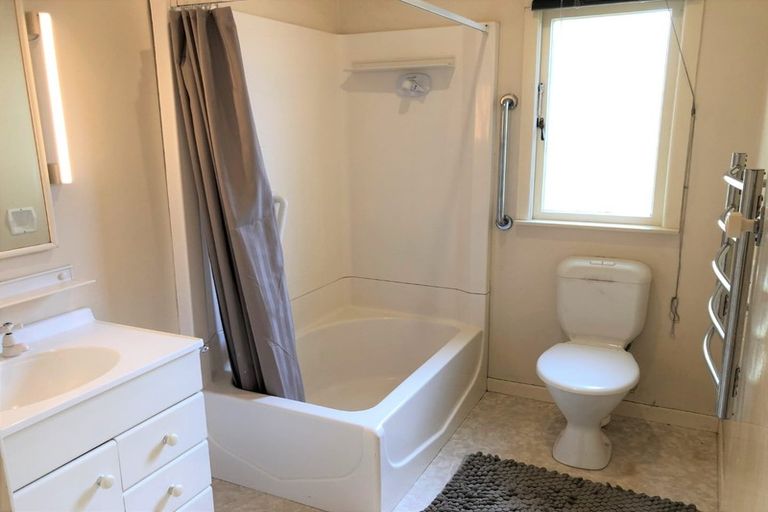 Photo of property in 26a Queens Parade, Devonport, Auckland, 0624