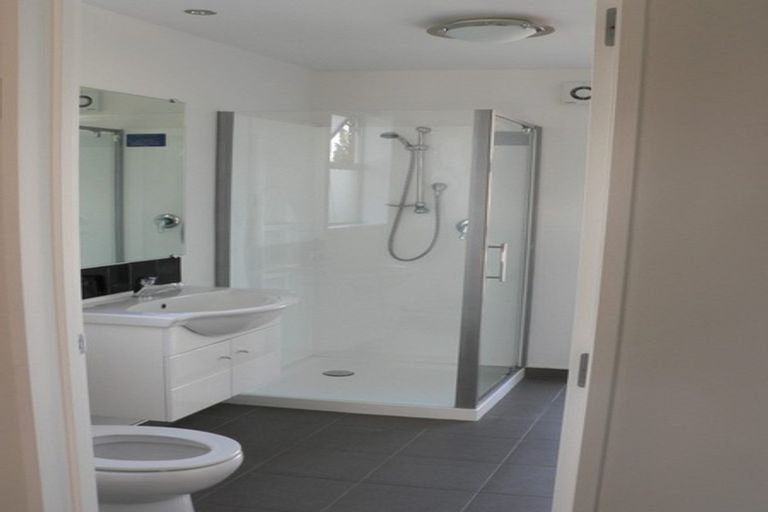 Photo of property in 2/55 Thackeray Place, Waltham, Christchurch, 8023