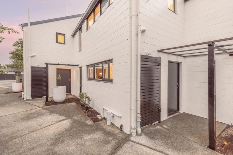 Photo of property in 2/16 Rossall Street, Merivale, Christchurch, 8014