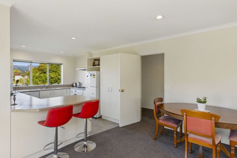 Photo of property in 4 Monterosso Place, Paraparaumu Beach, Paraparaumu, 5032