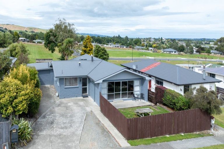 Photo of property in 70 Walker Crescent, East Gore, Gore, 9710