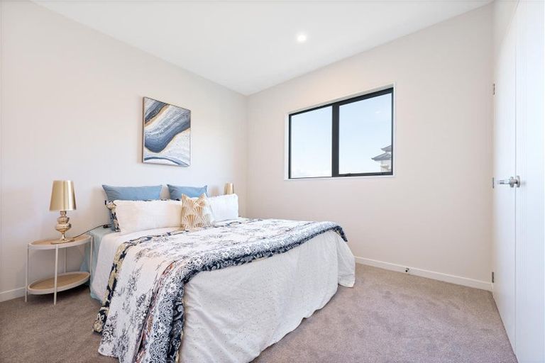 Photo of property in 38 Whakairo Crescent, Gulf Harbour, Whangaparaoa, 0930