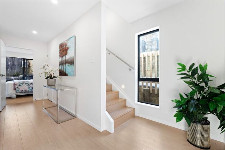 Photo of property in 11a Bowman Road, Forrest Hill, Auckland, 0620