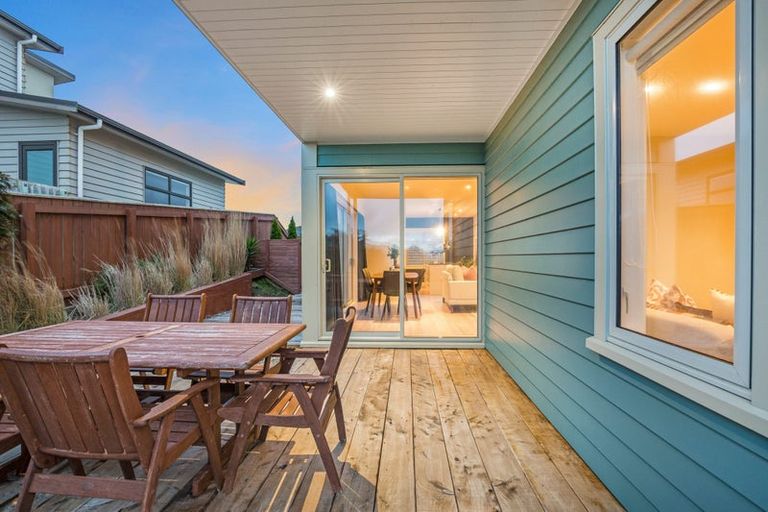 Photo of property in 129 Te Puia Drive, Aotea, Porirua, 5024