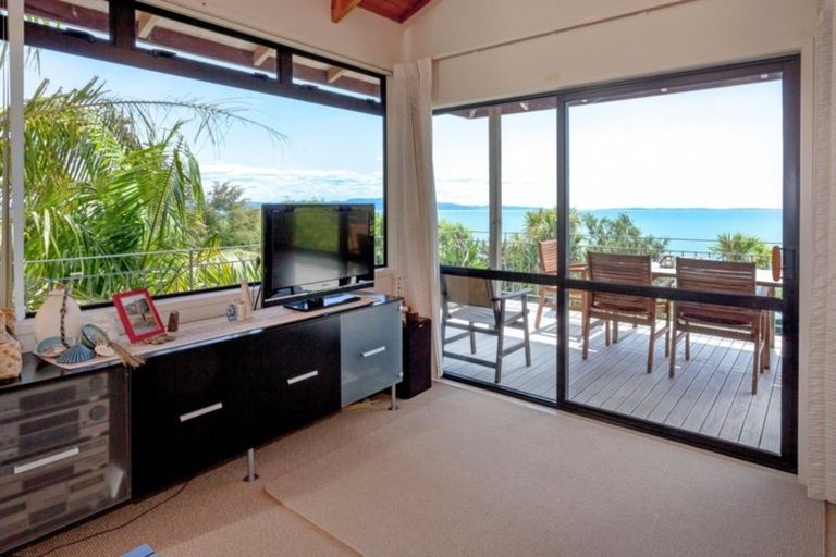 Photo of property in 30 Adams Road, Thornton Bay, Thames, 3575