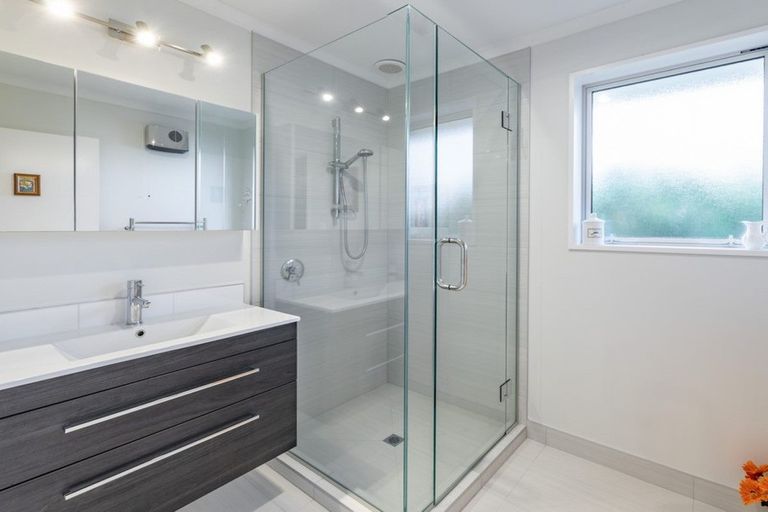 Photo of property in 3/407 Main Road North, Redwood, Christchurch, 8051