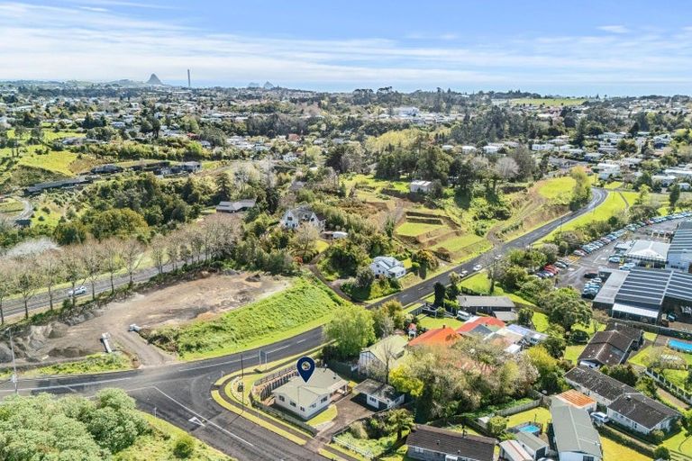 Photo of property in 1 Branch Road, Welbourn, New Plymouth, 4312