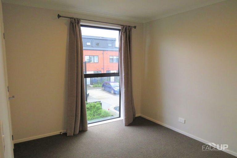 Photo of property in 6 Uku Lane, Hobsonville, Auckland, 0616