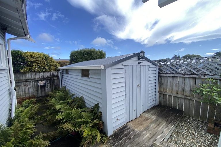 Photo of property in 8 Guthrie Street, Waterloo, Lower Hutt, 5011