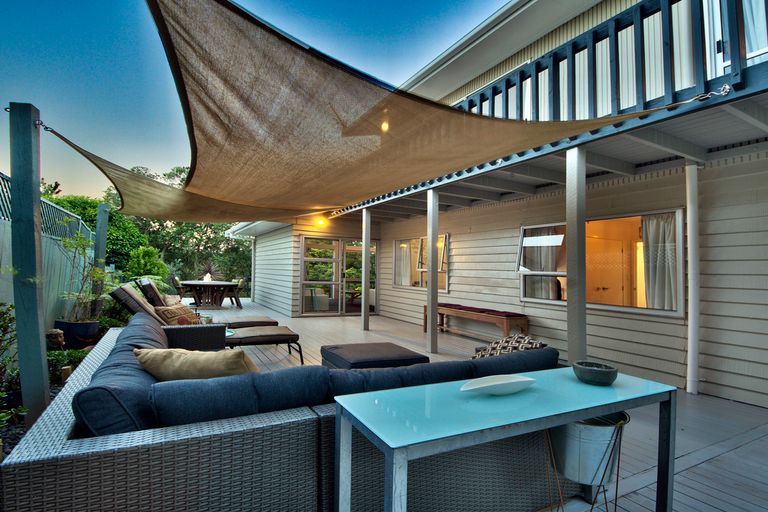 Photo of property in 19 Wirihana Road, Titirangi, Auckland, 0604