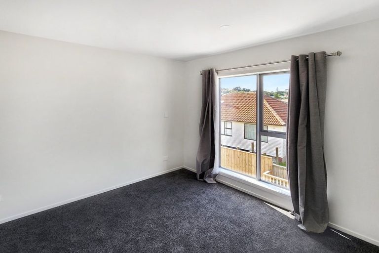 Photo of property in 4/12 Mana Avenue, Titahi Bay, Porirua, 5022