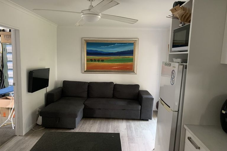 Photo of property in 7 Minaret Drive, Bucklands Beach, Auckland, 2014