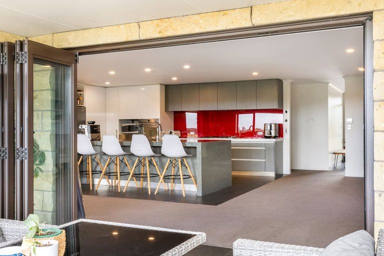 Photo of property in 48 Travers Road, Te Kauwhata, 3782