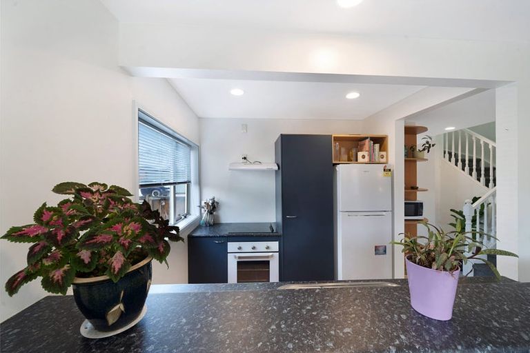 Photo of property in 10/103 Swanson Road, Henderson, Auckland, 0610