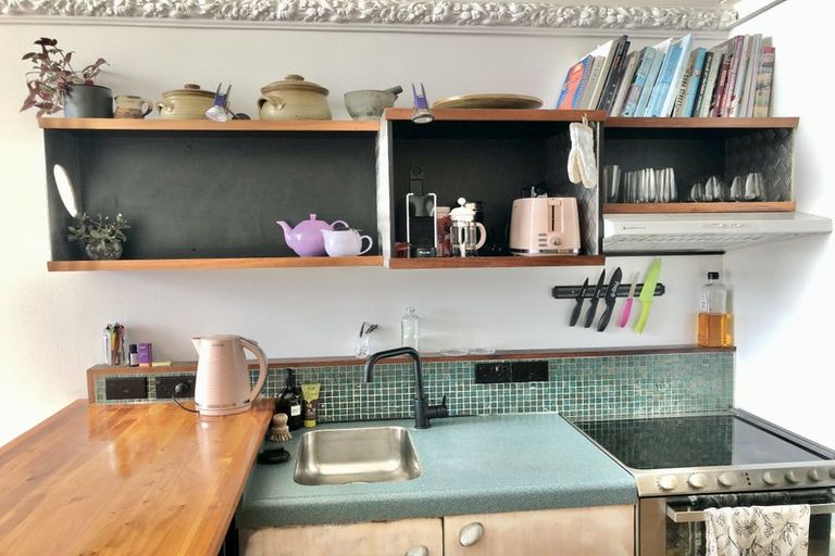 Photo of property in Qba Apartments, 1j/51 Webb Street, Mount Cook, Wellington, 6011