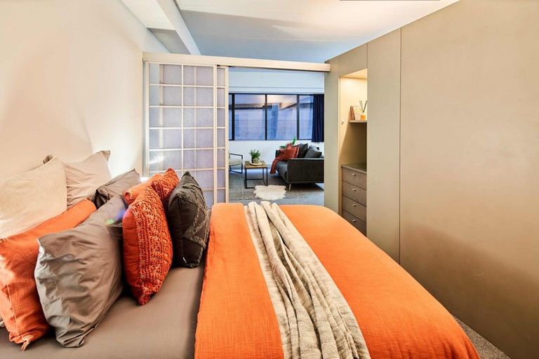 Photo of property in Gerondis Bldg Apartments, 208/60 Willis Street, Wellington Central, Wellington, 6011