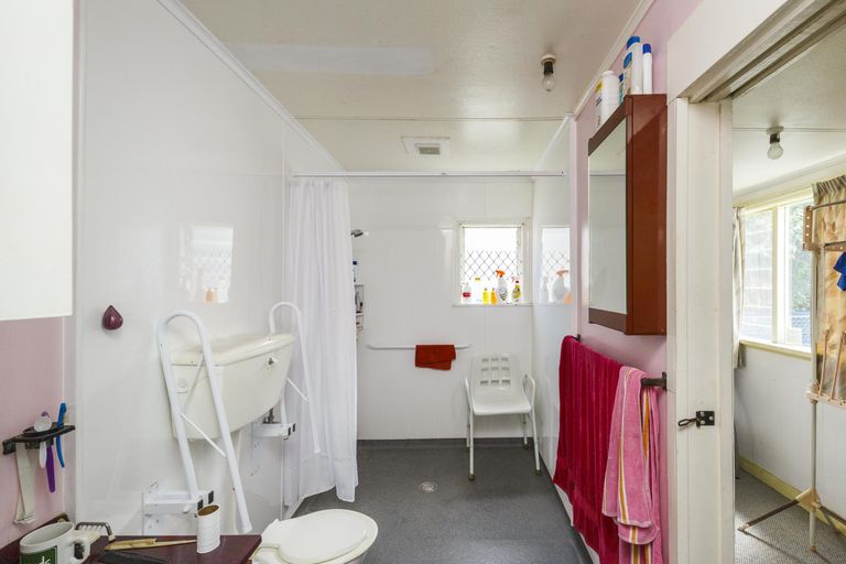 Photo of property in 75 Bryant Street, Takaro, Palmerston North, 4412