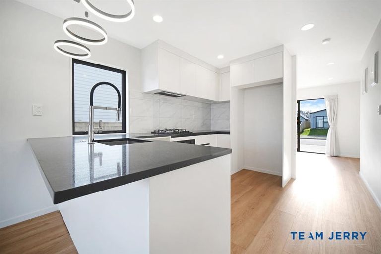 Photo of property in 61 Survila Street, Papakura, 2110