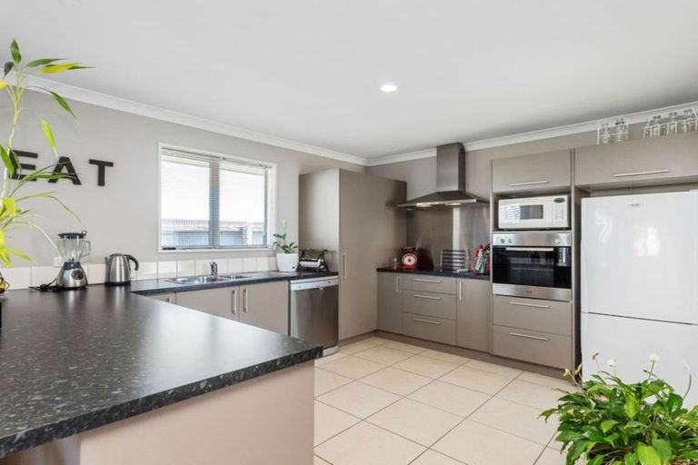 Photo of property in 157a Wainoni Road, Avondale, Christchurch, 8061