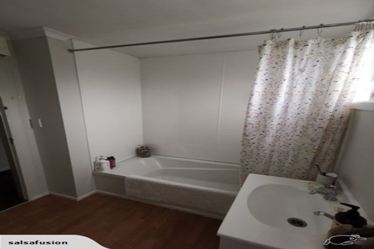 Photo of property in 40d Leighton Avenue, Waiwhetu, Lower Hutt, 5010