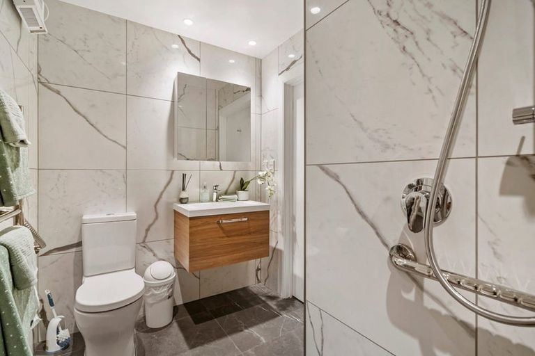 Photo of property in 14/30 Ambassador Glade, Orewa, 0931