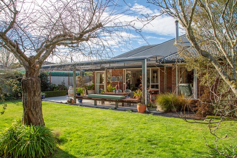 Photo of property in 43 Gladstone Road, Woodend, 7610