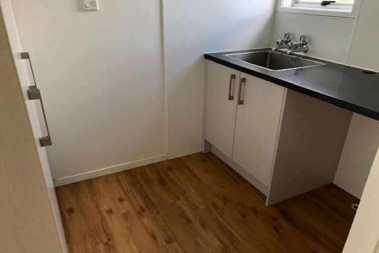 Photo of property in 12 Lipton Grove, Opaheke, Papakura, 2113