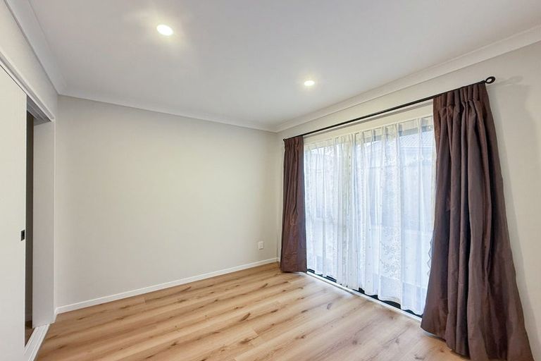 Photo of property in 38 Astoria Place, Northpark, Auckland, 2013