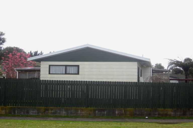 Photo of property in 9 Rahiri Street, Waitara, 4320