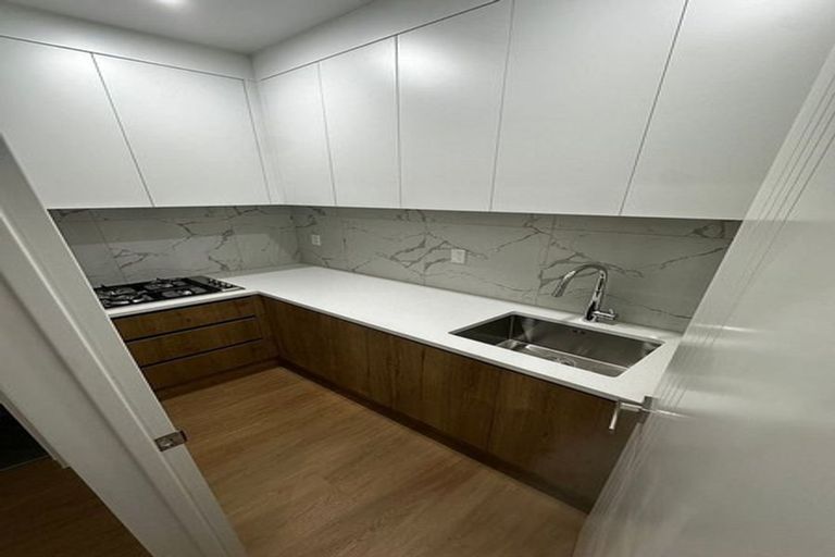 Photo of property in 2f Matatahi Road, Flat Bush, Auckland, 2019