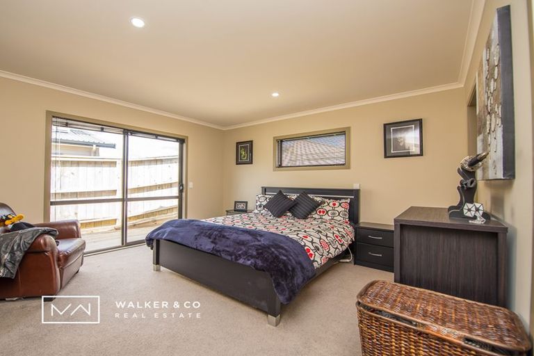 Photo of property in 7 Percy Kinsman Crescent, Riverstone Terraces, Upper Hutt, 5018