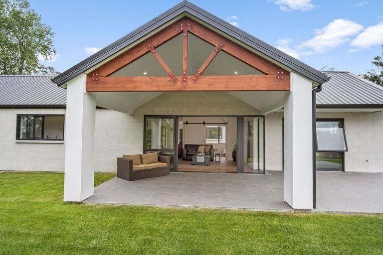 Photo of property in 747 Ngunguru Road, Glenbervie, Whangarei, 0173