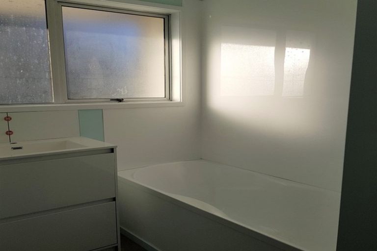 Photo of property in 7 Tutuki Walk, Ruakaka, 0116