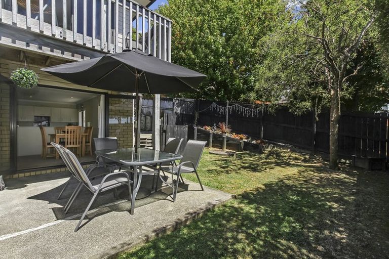 Photo of property in 1/271 Sturges Road, Henderson, Auckland, 0612