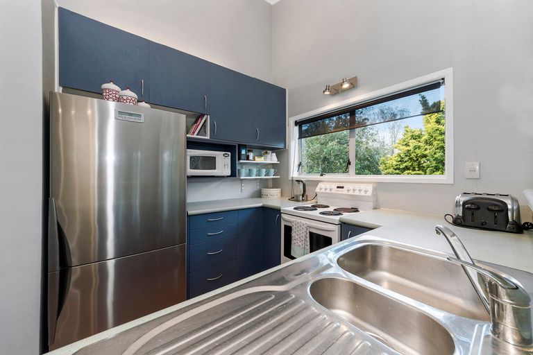 Photo of property in 19 Wirihana Road, Titirangi, Auckland, 0604
