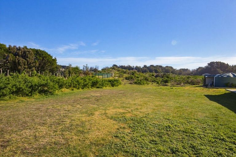 Photo of property in 15 Waitarere Rise Avenue, Waitarere Beach, Levin, 5510