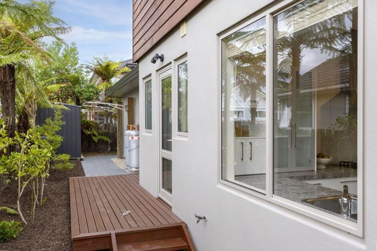 Photo of property in 2/745 Acacia Bay Road, Acacia Bay, Taupo, 3330