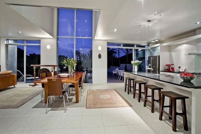 Photo of property in 7 Rangi Avenue, Schnapper Rock, Auckland, 0632