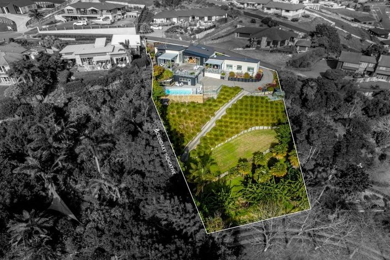 Photo of property in 38 Holcombrooke Lane, Welcome Bay, Tauranga, 3175