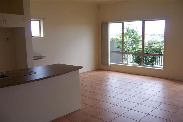 Photo of property in 17 Trimaran Drive, Gulf Harbour, Whangaparaoa, 0930