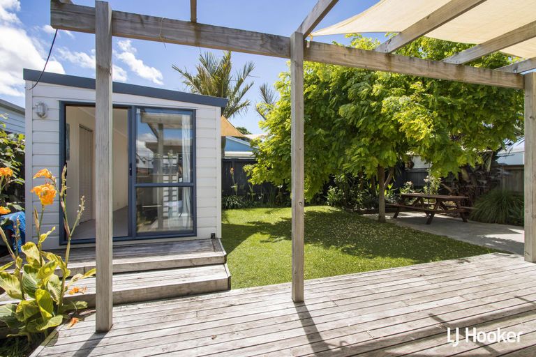 Photo of property in 10 Fyfe Road, Waihi Beach, 3611